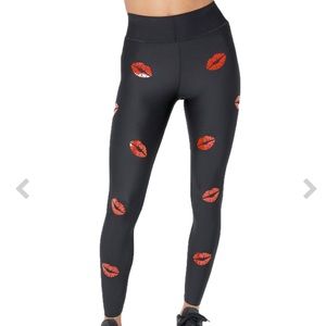 NWOT ULTRACOR Make Out Leggings szLARGE